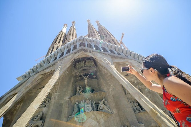 Barcelona E-Bike Gaudí Highlights or Bohemian Neighborhoods Small Group Tour - Customer Reviews and Ratings
