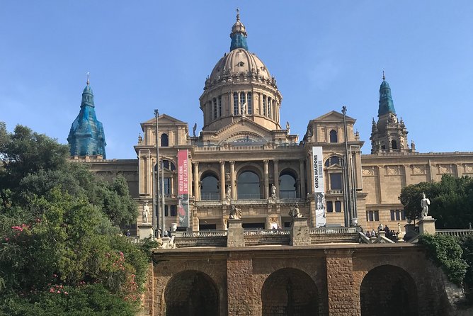 Barcelona E-Bike Tour: Montjuic Hill and Gothic Quarter - Meeting and Pickup