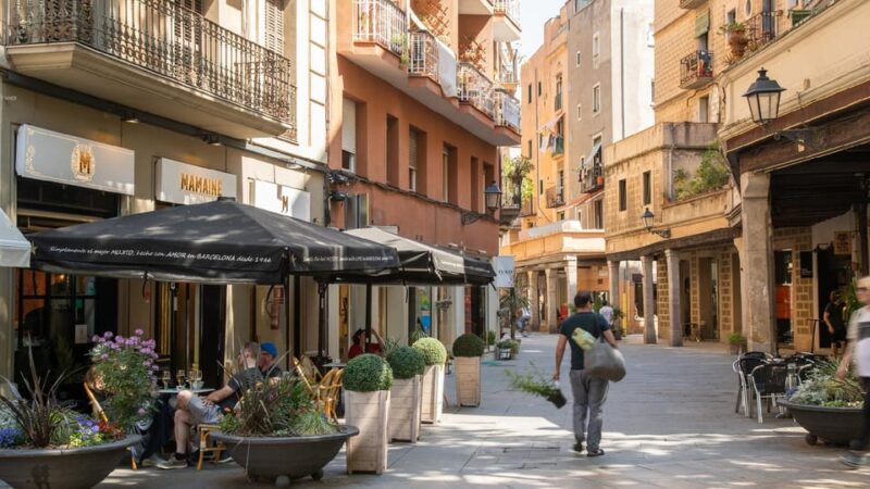 Barcelona: El Born Guided Walking Tour With Picasso Museum - Exploring El Born
