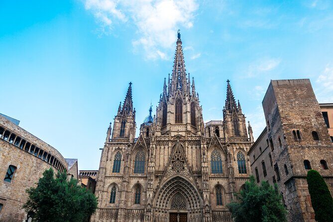 Barcelona Electric Bike Rentals - The Itinerary and Key Sights