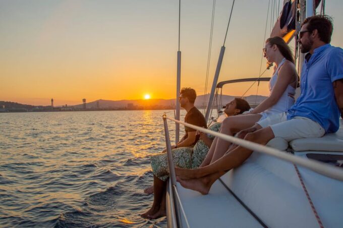 Barcelona: Electric Bike Tour to Montjuic + Relaxing Sailboat Ride - Sailboat Ride