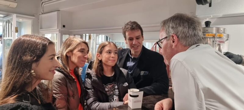 Barcelona: Experience the Best Churros With Hot Chocolate - Unique Selling Points of Los Churros De San Martin