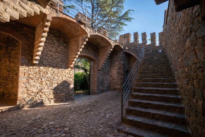 Barcelona: Exploring Gaudí's Hidden Gem, Bellesguard Tower - A Detailed Look at the Bellesguard Experience