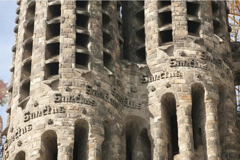 Barcelona: Family Friendly Tour of Sagrada Familia - FAQs