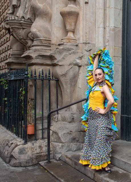 Barcelona: FLAMENCO Concert at the emblematic Royal Academy - Key Points