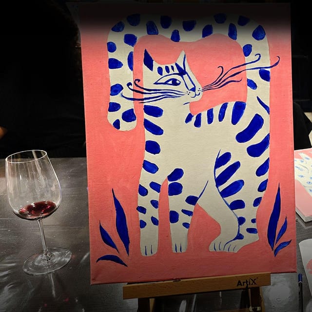 Barcelona: Fluorescent Painting Workshop with Wine and Creativity - The Drinks and Atmosphere