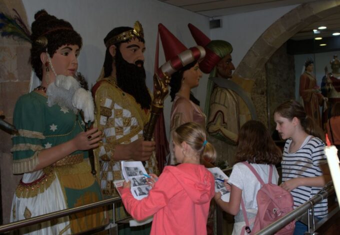 Barcelona for Kids: Dragons, Giants and Kings Tour - Price and Duration