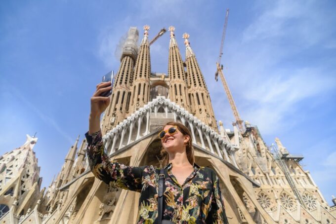 Barcelona Free Tour: Gaudi Highlights and La Sagrada Famila - Frequently Asked Questions