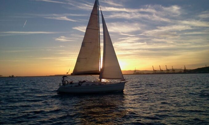 Barcelona Full Moon Cruise - Frequently Asked Questions
