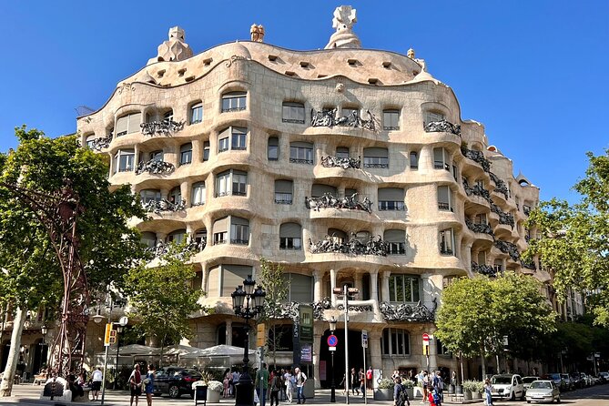 Barcelona Gaudi Houses: Casa Vicens & La Pedrera - Guided Commentary