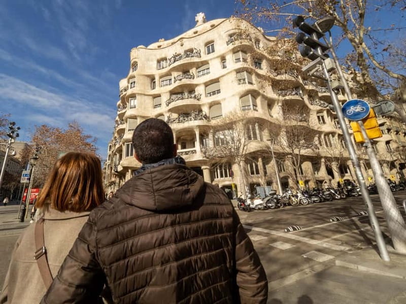 Barcelona: Gaudi Tapas & Wine Tasting Small Group Tour - Key Points