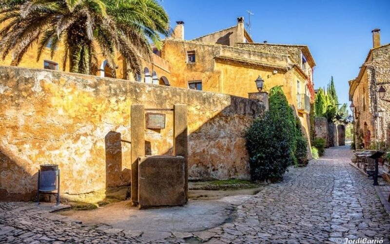 Barcelona: Girona Private Day Trip With Local Guide - The Historic City of Girona