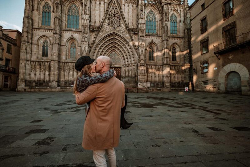 Barcelona: Gothic Quarter Cinematic Photoshoot and Guide - Full Breakdown of the Experience