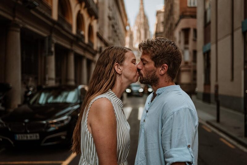 Barcelona: Gothic Quarter Cinematic Photoshoot and Guide - Who Should Consider This Tour?