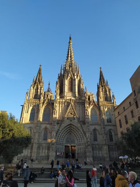 Barcelona: Gothic Quarter & El Born Hidden Gems Walking Tour - Key Points