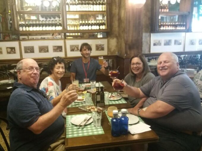 Barcelona: Gothic Quarter Legends Walking Tour With Tapas - Discovering Local History and Cuisine