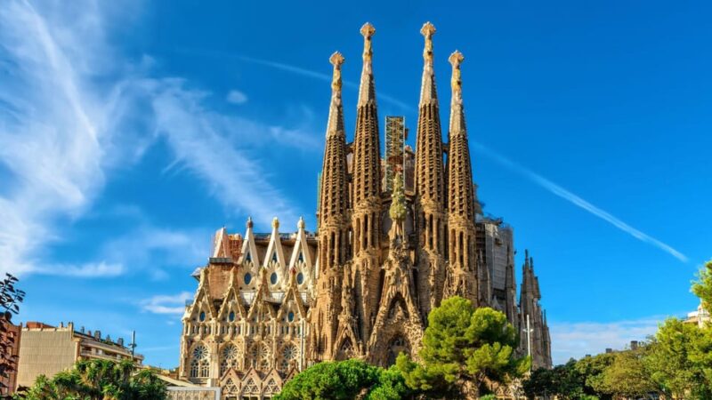 Barcelona: Gothic Quarter & Sagrada Familia Area Segway Tour - Participant Restrictions