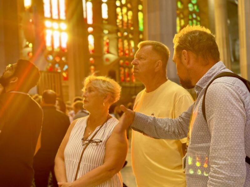 Barcelona: Gothic Quarter, Sagrada Familia & Park Güell Tour - Itinerary Highlights