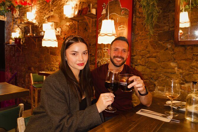 Barcelona Gothic Quarter Tipsy Tasting Tapas Tour and History - Key Points