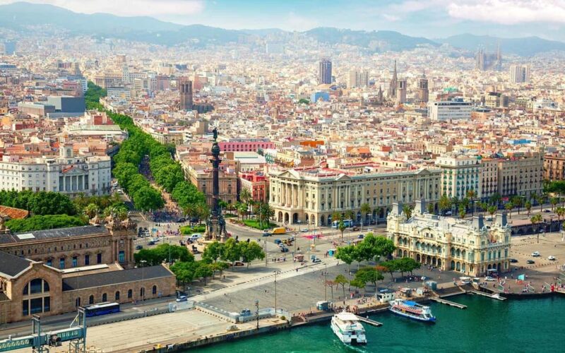 Barcelona: Gothic Quarters Deepest Secrets Tour and Sangria - Key Points