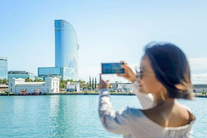 Barcelona: Helicopter, Boat Ride, and Old Town Walking Tour - Key Points