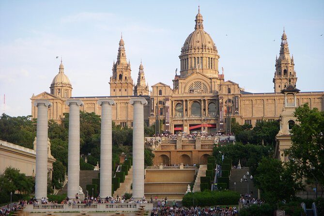 Barcelona Highlights with a Local Friend - Key Points