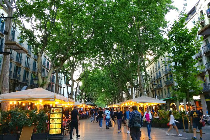 Barcelona Highlights with a Local Friend - FAQ