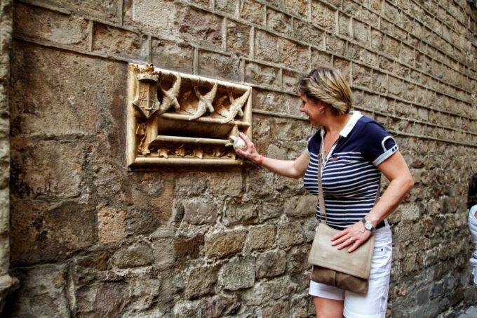Barcelona Historical 3-Hour Bike Tour - Tour Booking