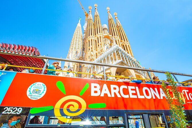 Barcelona Hop On Hop Off Bus Tour With Aquarium Admission - Key Points
