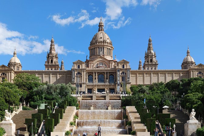 Barcelona in 1 Day: Sagrada Familia, Park Guell,Old Town & Pickup - Hotel Pickup and Drop-off