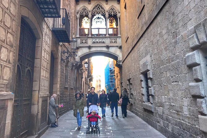 Barcelona in a Day for Kids and Families with Sagrada Familia and Gothic Area - Detailed Breakdown of the Itinerary