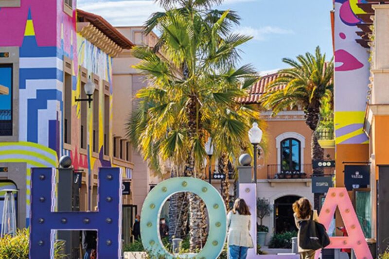 Barcelona: La Roca Village Shopping Experience Day Trip - Transportation Details