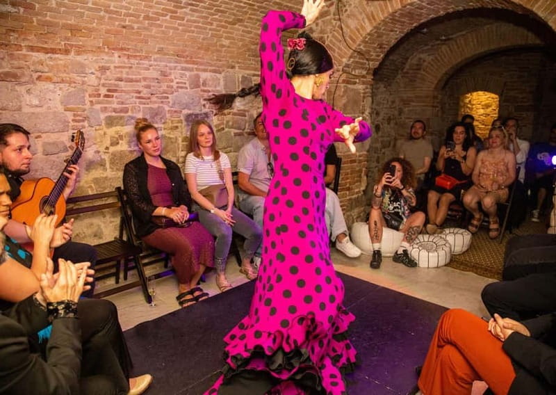 Barcelona: Las Brujas Flamenco Club Show Ticket - Art and Culture: More Than Just a Show