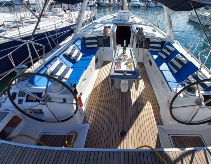 Barcelona: Luxury Private Yacht Daytime Cruise - Stunning Coastal Vistas