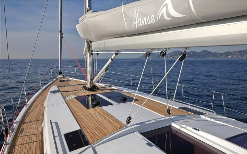 Barcelona: Luxury Sailing Experience from Port Olimpic - FAQ