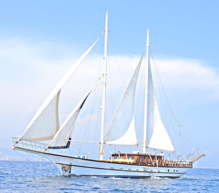 Barcelona: Mamma Mia Sailing Cruise - The Experience: What to Expect on the Water