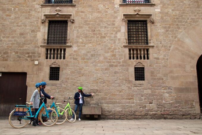 Barcelona: Montjuic Hill E-Bike Tour - Child Policy and Age Restrictions