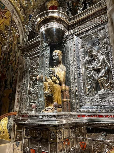 Barcelona: Montserrat Early Trip  Cable Car, Abbey & Hike - Key Points
