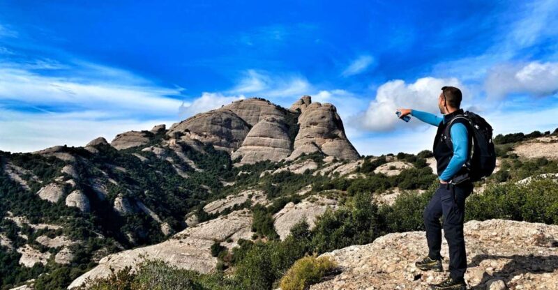 Barcelona: Montserrat Hiking Experience and Monastery Visit - Itinerary Highlights