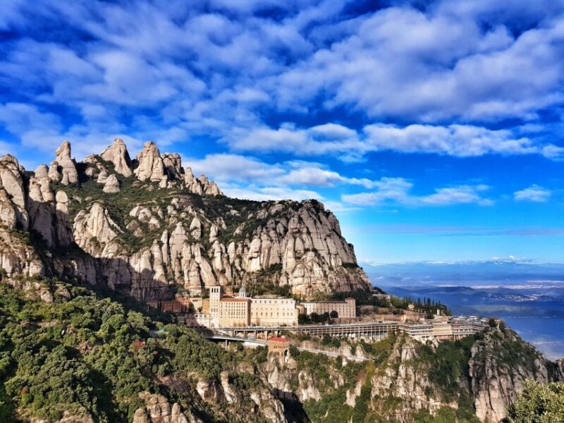 Barcelona: Montserrat Hiking Experience and Monastery Visit - Preparation and Recommendations