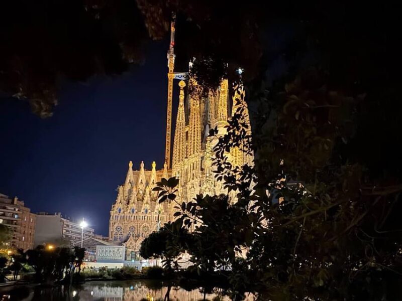 Barcelona: Mysteries and Legends Night Tour - Introducing the Barcelona: Mysteries and Legends Night Tour