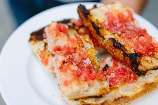 Barcelona Night Tapas Tour With Flamenco Show - Tapas Bar Exploration