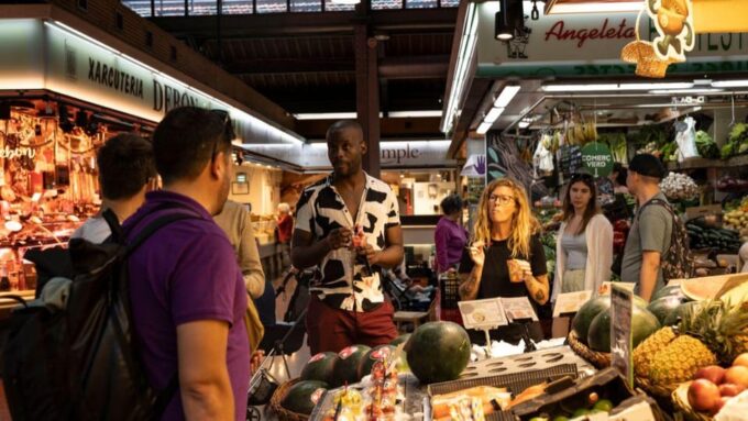 Barcelona: Old Markets With Tasting Tapas E-Bike Tour - Exploring Barcelonas Historic Markets