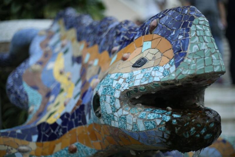 Barcelona: Park Güell Guided Tour With Fast-Track Access - Booking and Cancellation Policy