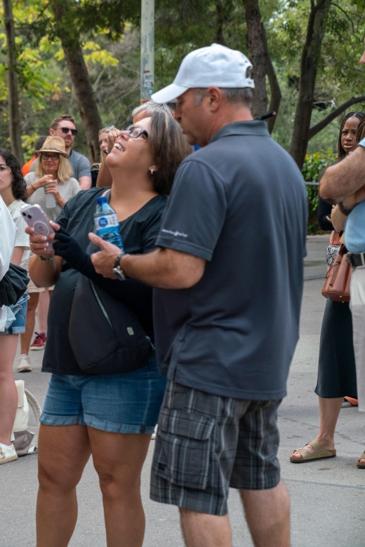 Barcelona: Park Guell Guided Tour With Skip the Line Entry - Guide and Language Options