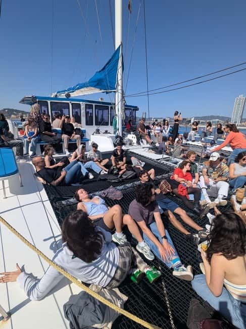 Barcelona: Premium Shared Sunset Cruise (Drinks & Snacks) - Key Points