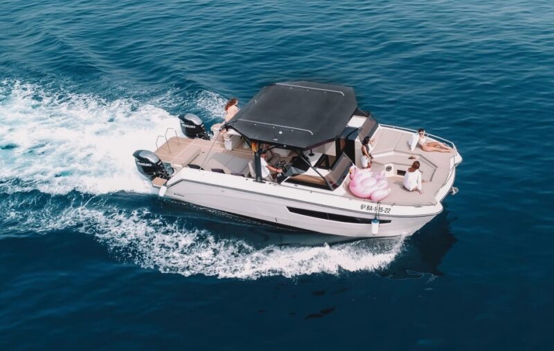 Barcelona: Private Catamaran, Experience at Sea - Meeting Point and Route