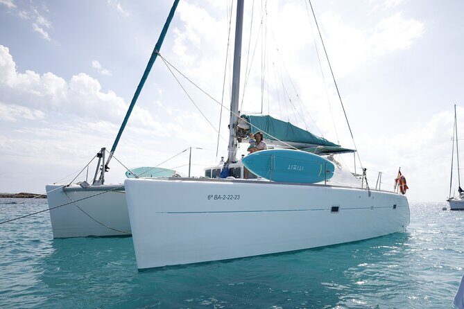 Barcelona Private Catamaran, Snacks and Cava, Sunset Option - Key Points