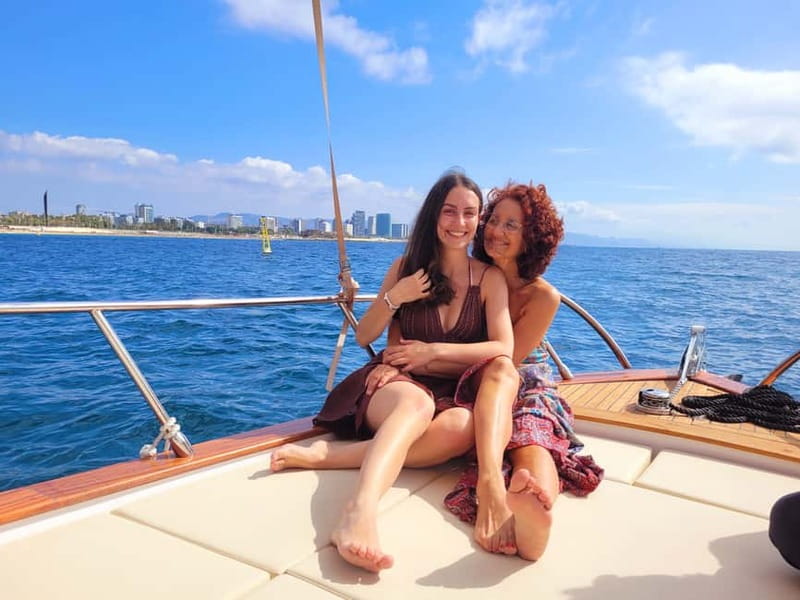 Barcelona: Private Classic Yacht Tour with Drinks - Deep Dive: The Full Itinerary