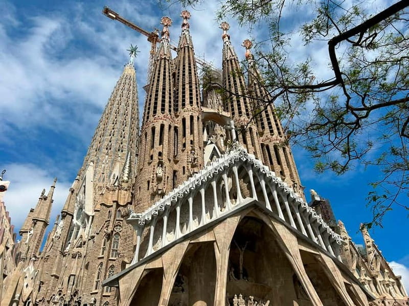 Barcelona: Private DAY TRIP Personalized City Tour - Deep Dive into the Itinerary